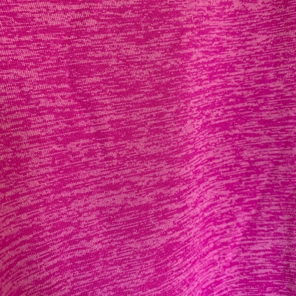 Under Armour HearGear Heather Pink workout shirt size Large. Stretchy & lightwt - Picture 5 of 6
